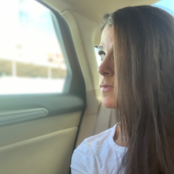 Meet your Posher, Lauren... - Picture 3 of 8